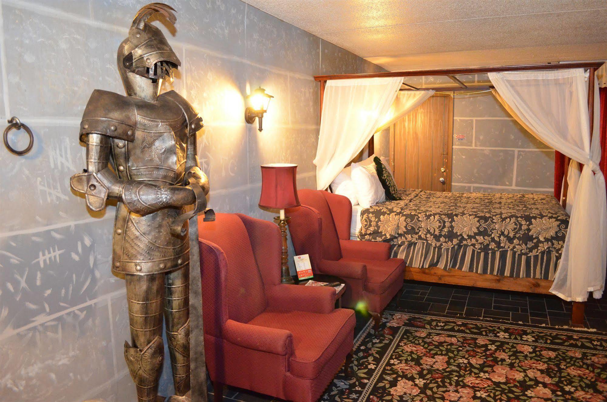 Red Carpet Inn Fanta Suites Hotel Greenwood Esterno foto